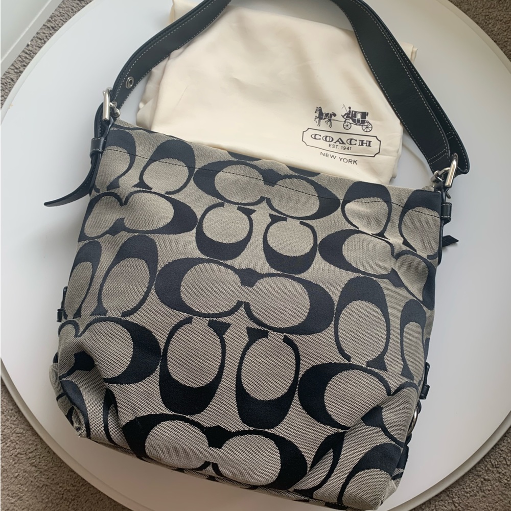 ❤️SOLD❤️Authentic Coach Shoulder Bag